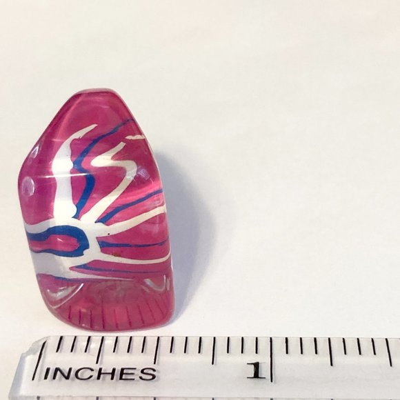 Vintage Lucite Acrylic Ring Size 6 Retro Abstract Hand Painted Pink Blue White - Picture 12 of 12